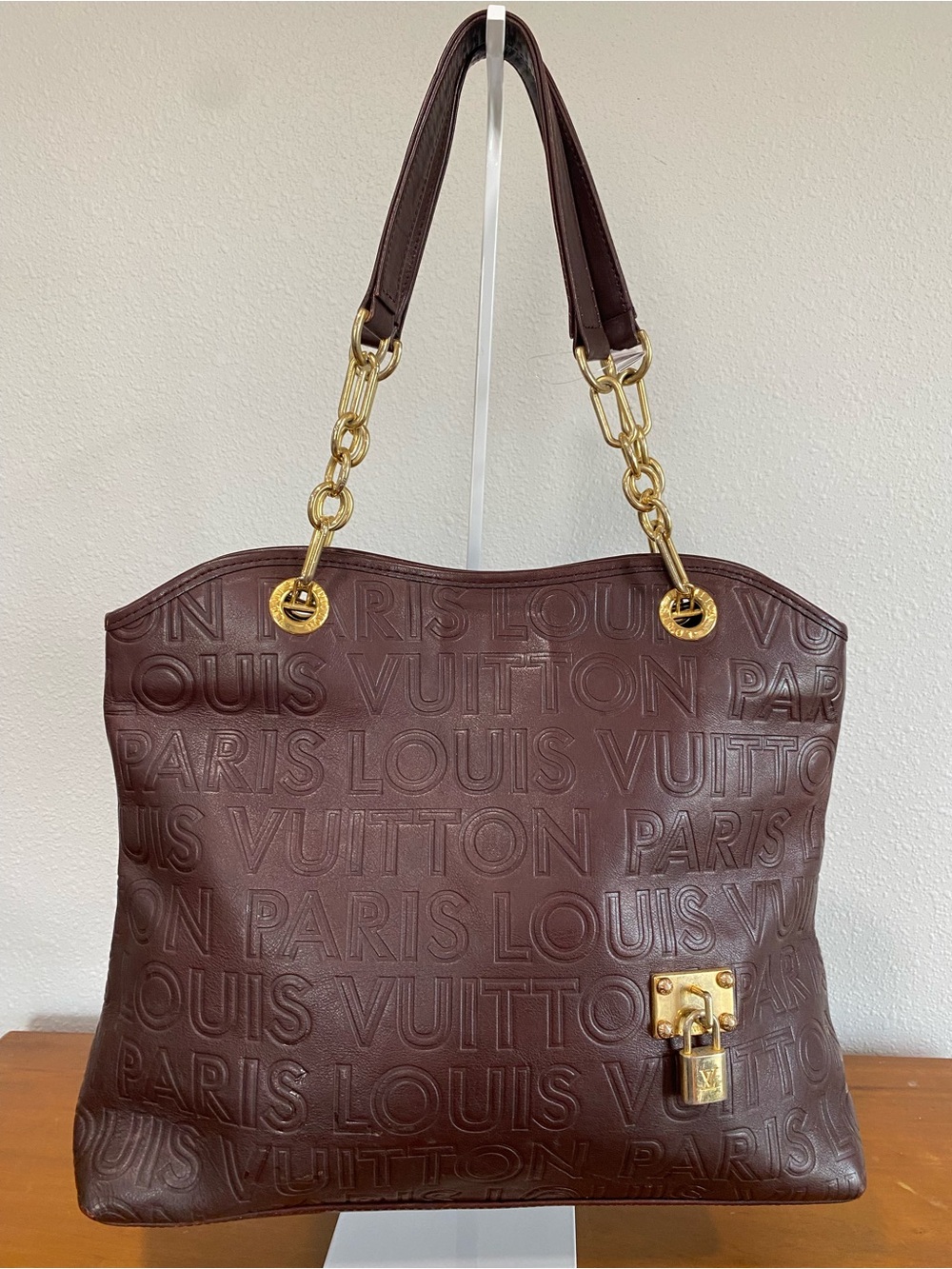 Brown Embossed Leather Tote Gold Chain Handles 💐Authenticity Not Guaranteed💐
